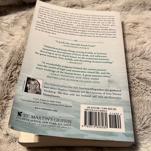 The Blue Bistro Autographed By Elin Hilderbrand Addressed to Catherine. - Picture 4 of 5